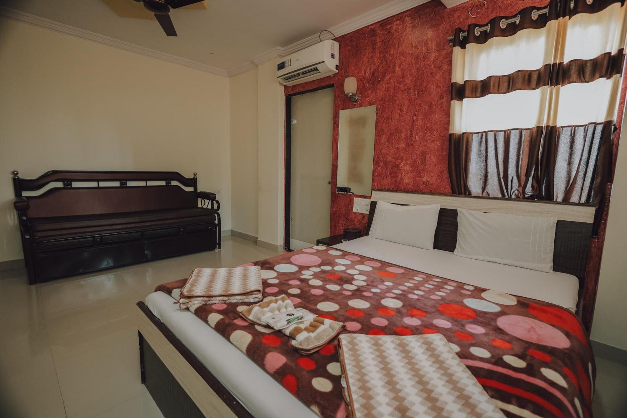 Hotel Mahabaleshwar Mount View Ngoại thất bức ảnh