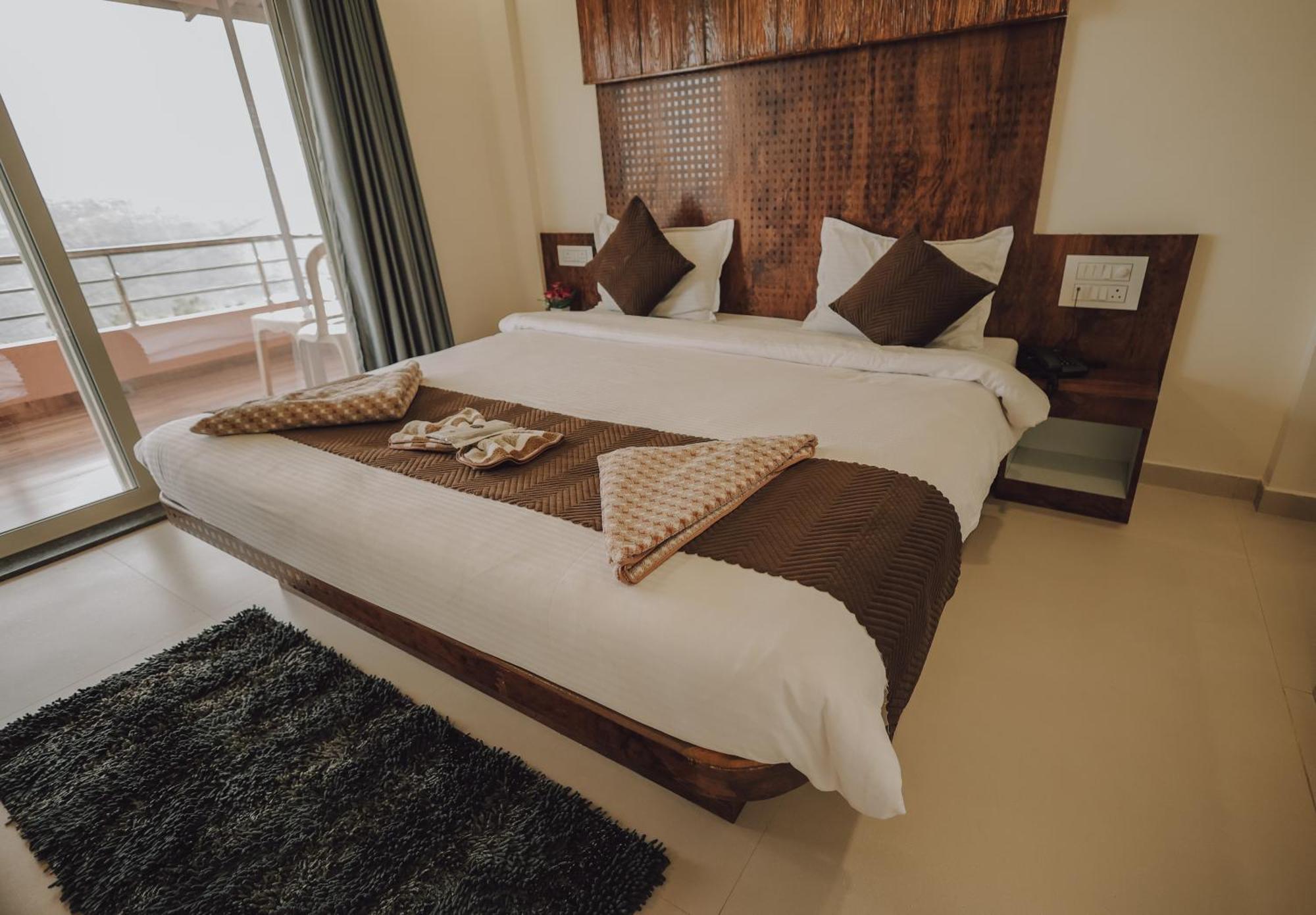 Hotel Mahabaleshwar Mount View Ngoại thất bức ảnh